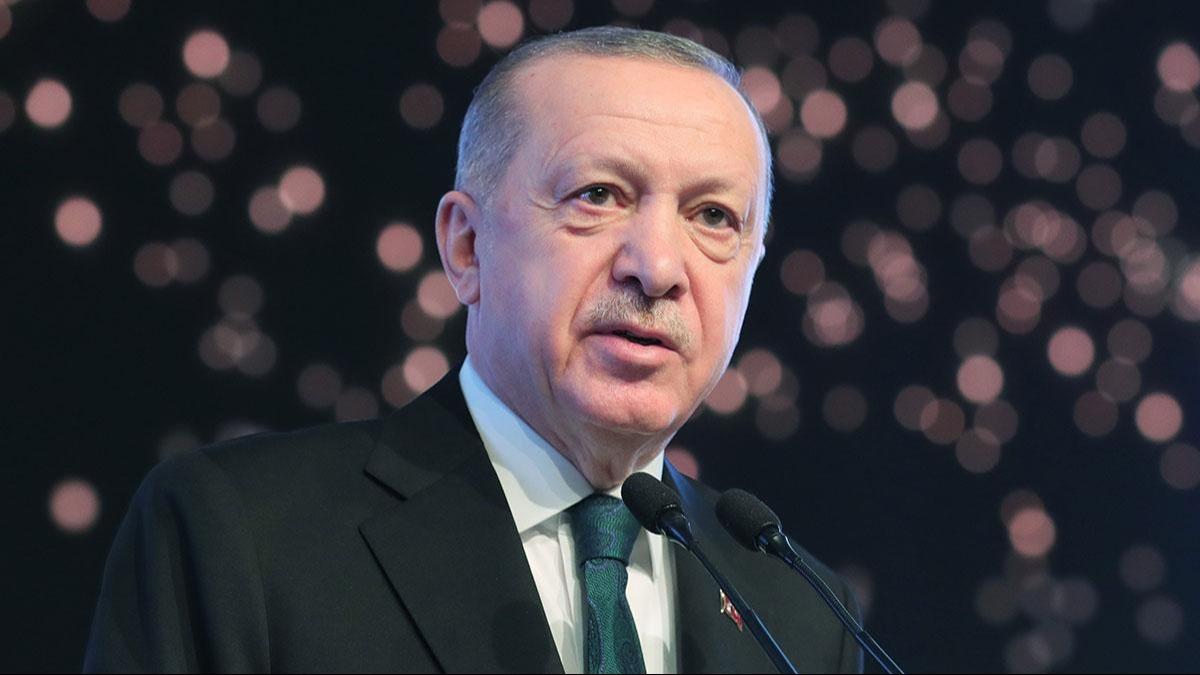 Cumhurbakan Erdoan'dan Fenerbahe camiasna tebrik mesaj