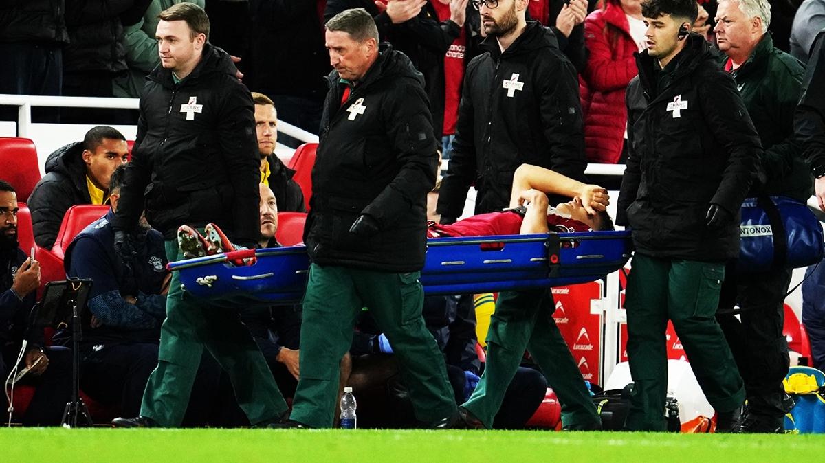Liverpool'un gen stoperinden kt haber: apraz balar koptu