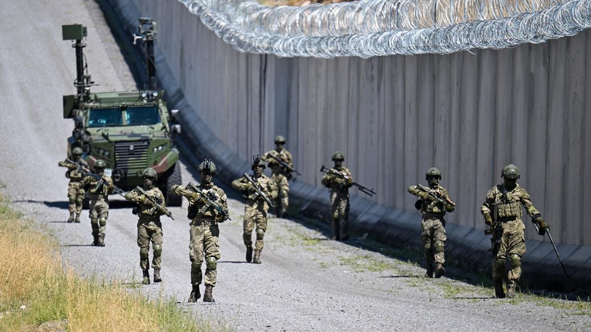 Van-ran snrnda ina edilen gvenlik duvarnn 204 kilometresi tamamland