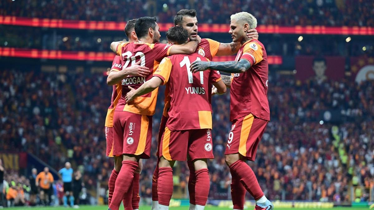 Galatasaray'n rakibi Alanyaspor! Kamp kadrosu akland