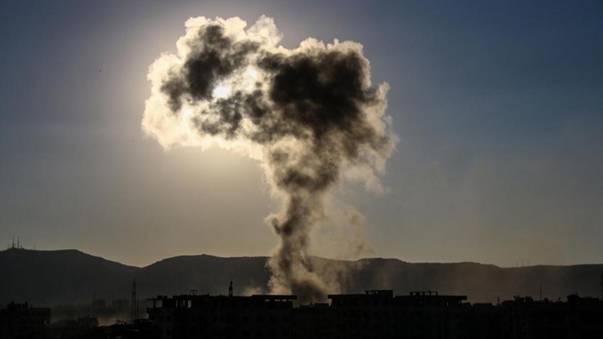 srail'den Yemen'e saldr! Bakent Sana hedefte
