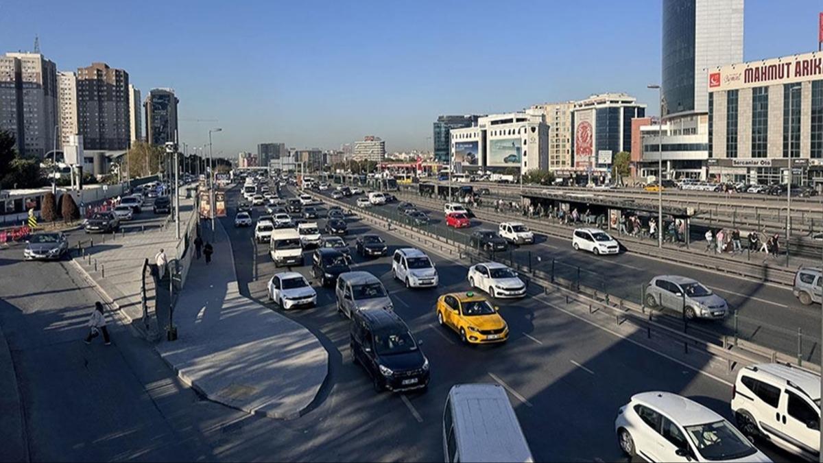 stanbul'un trafik ilesi bitmiyor! Younluk yzde 72'ye kt