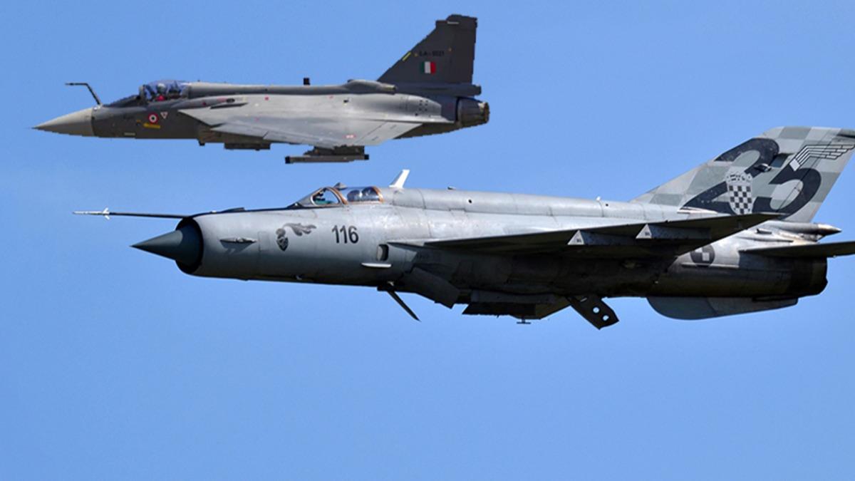 7,4 milyar teslimat resmen balyor:  MiG-21'ler gidiyor, Mark-1A sava uaklar geliyor