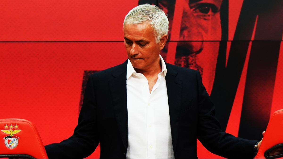 Jose Mourinho'dan ineleyici szler! ''Bu takmda kimlik yok''