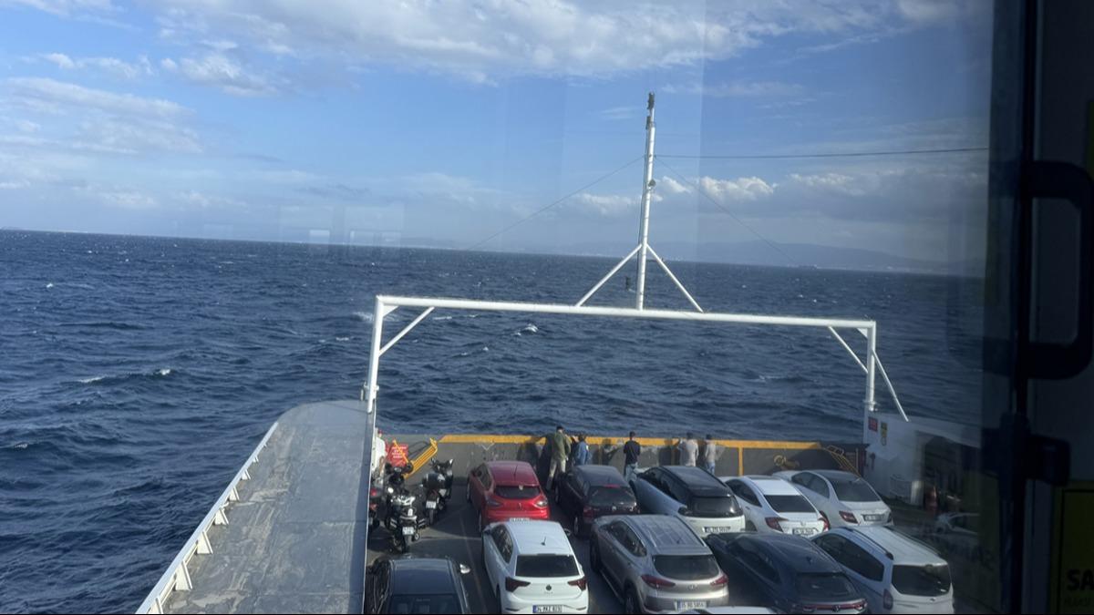 Marmara Denizi'nde ulam aksad: iddetli poyraz gemileri akta brakt