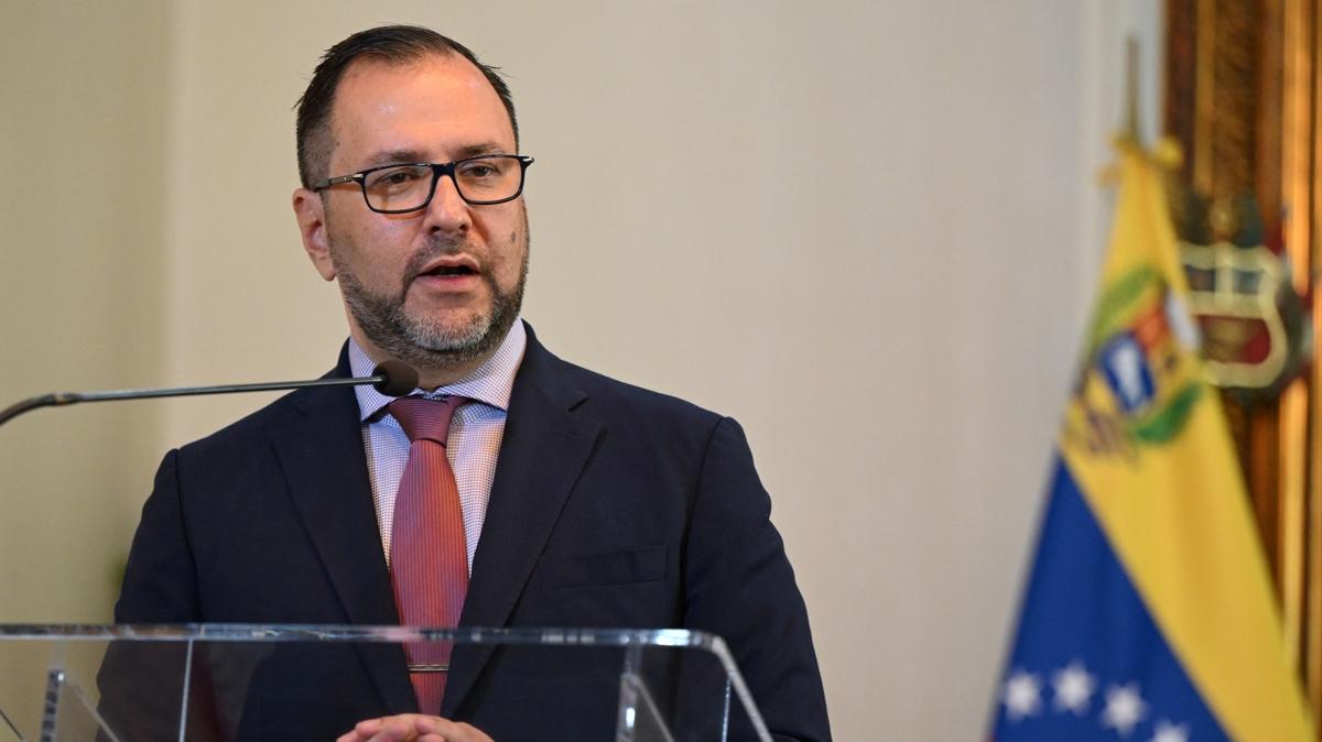 Venezuela'dan ABD'nin hamlesine sert tepki... ''Saldrmak iin bahane retiyorlar''