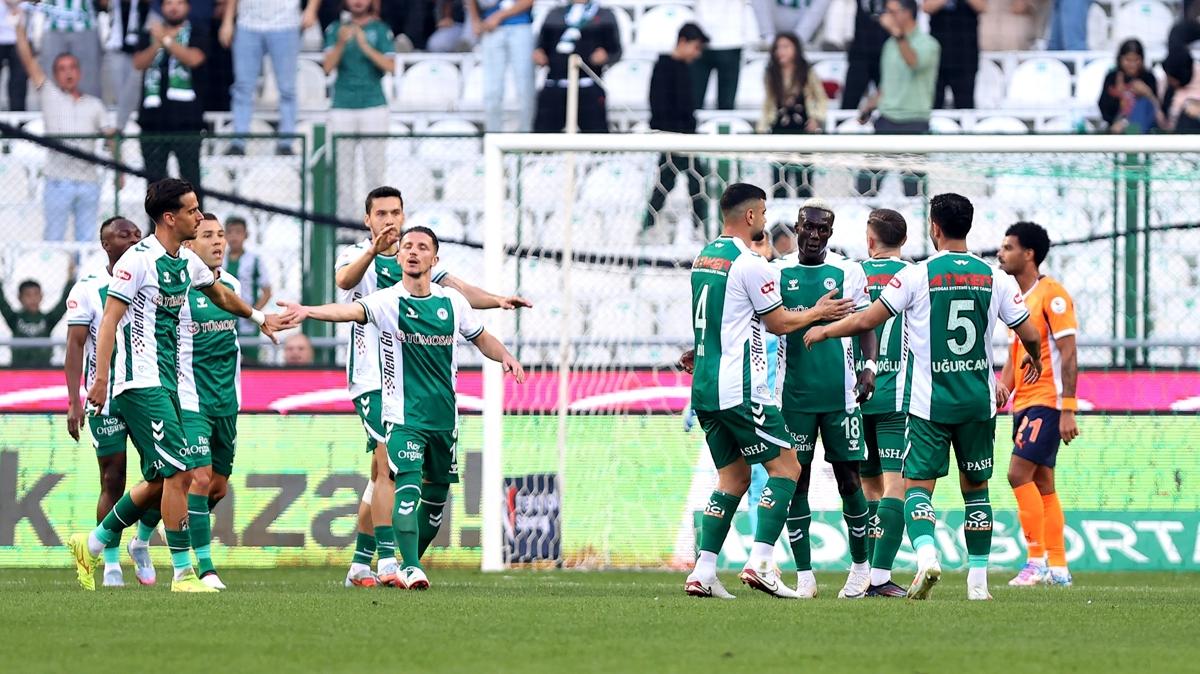 Konyaspor, Baakehir'i 2 golle geti