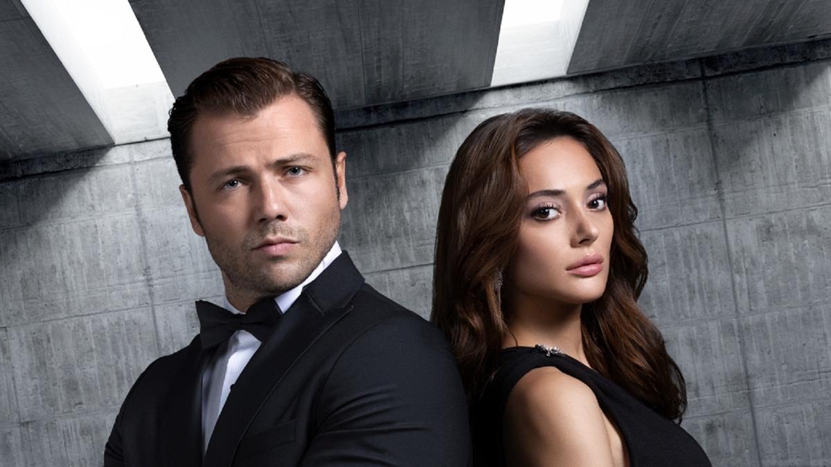 Tolga Sarta ve Rabia Soytrk bir arada... Tekilat'n yeni sezon afii yaynland!