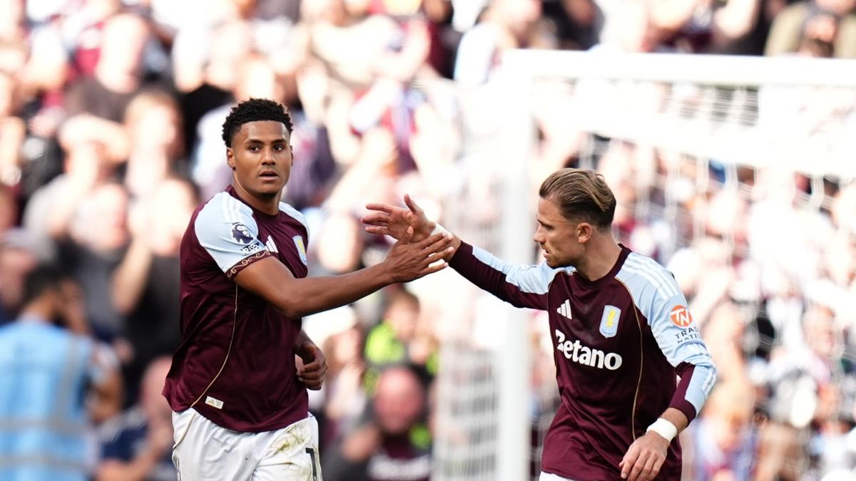 Aston Villa siftah yapt