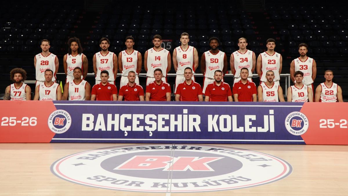 Baheehir Koleji yarn U-BT Cluj-Napoca deplasmannda
