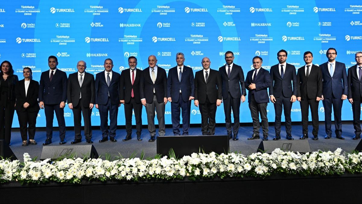 E-ticaret ve perakende sektrnn dnm masaya yatrld! TrkMedya E-Ticaret ve Perakende Zirvesi sona erdi