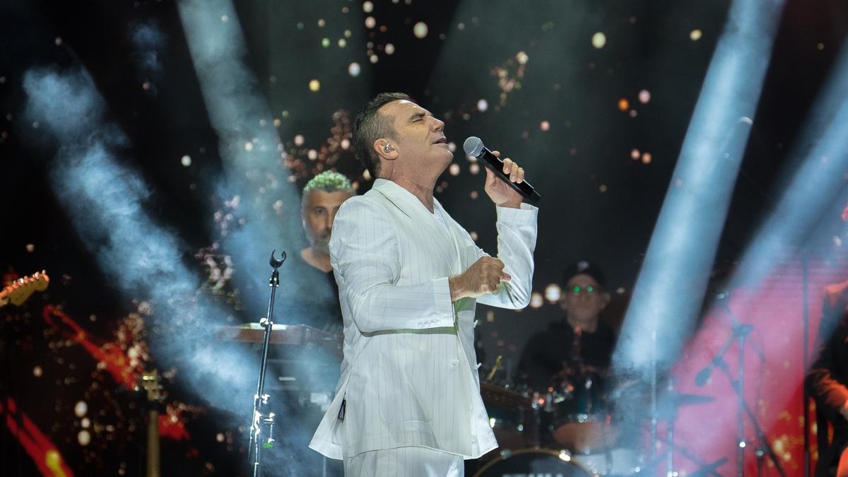 Ferhat Ger stanbul Kltr Yolu Festivali'nde arklarn seslendirdi