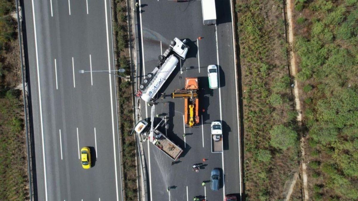 Kuzey Marmara Otoyolu kilitlendi! Tr kazasnda faciadan dnld 