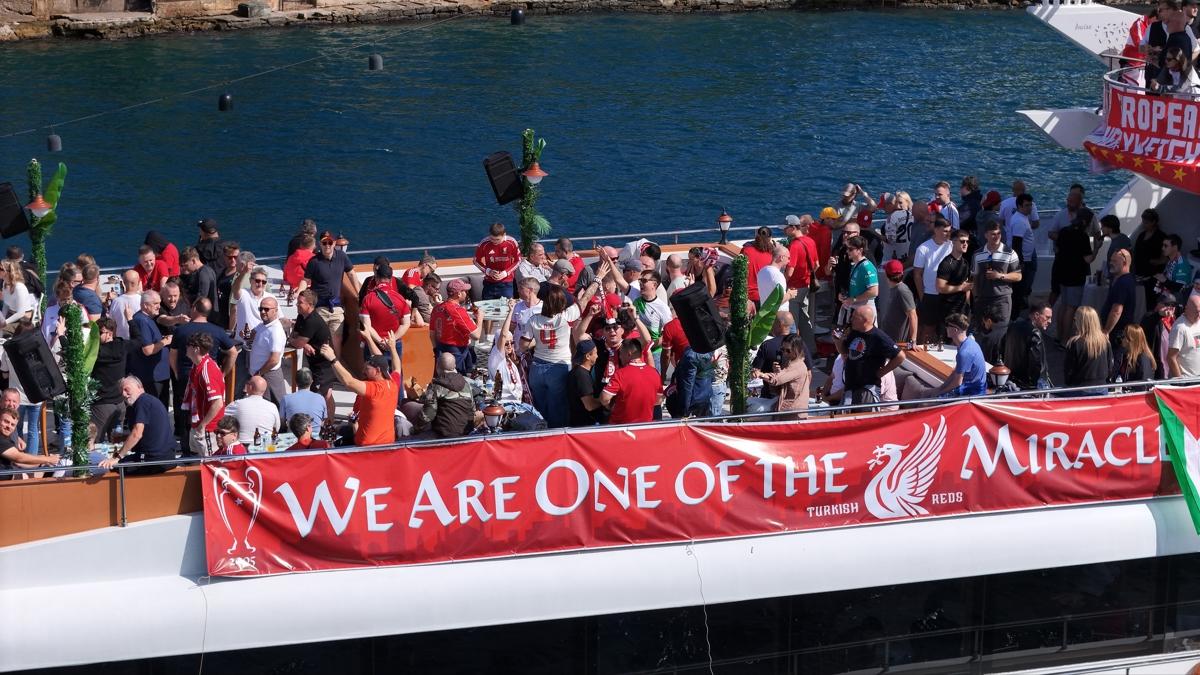 Liverpool taraftar ma ncesi stanbul'da boaz turu yapt  