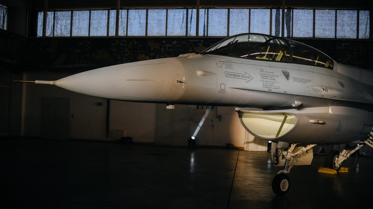 MiG-29 yerine alnmt! Komuda F-16 hsran