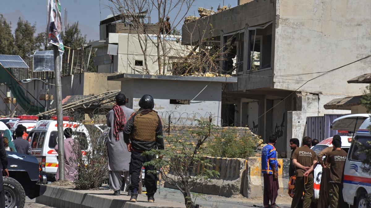 Pakistan'da bombal saldr: 8 can kayb