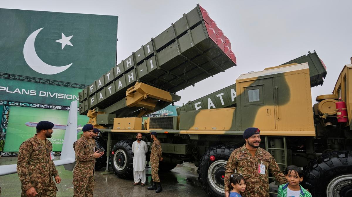 Pakistan'dan Fatah-4 adm: Gelimi sistemlerle donatld 