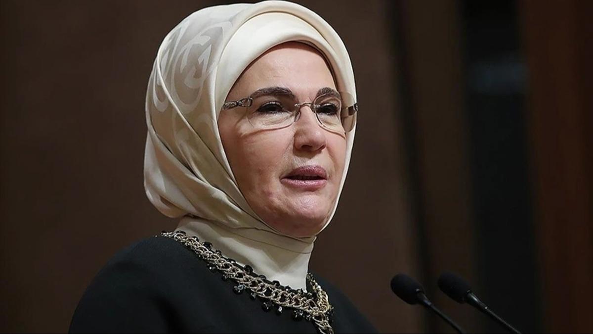 Emine Erdoan'dan 1 Ekim mesaj