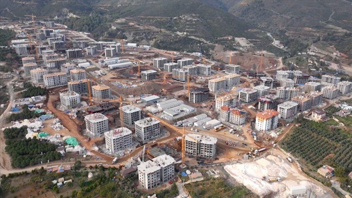 1685 deprem konutu scak yuvaya dnmeyi bekliyor! Kuralar ekildi
