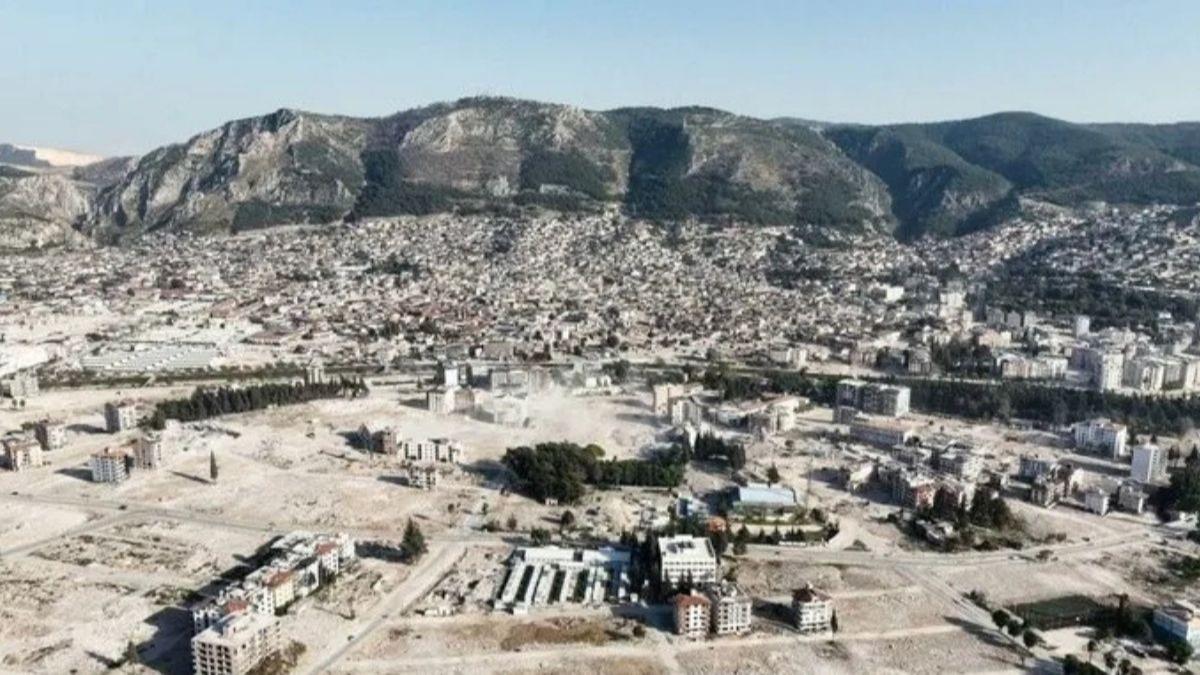 Depremzedeler zerinden yaplan algya cevap geldi! ''AVM yaplacak'' yalan rtld