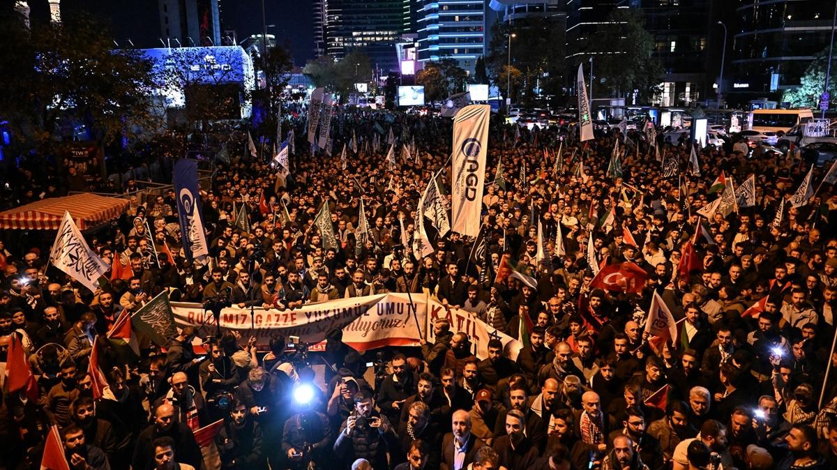 Trkiye, Sumud iin tek yrek oldu! Filoya yaplan saldrya tepkiler  gibi