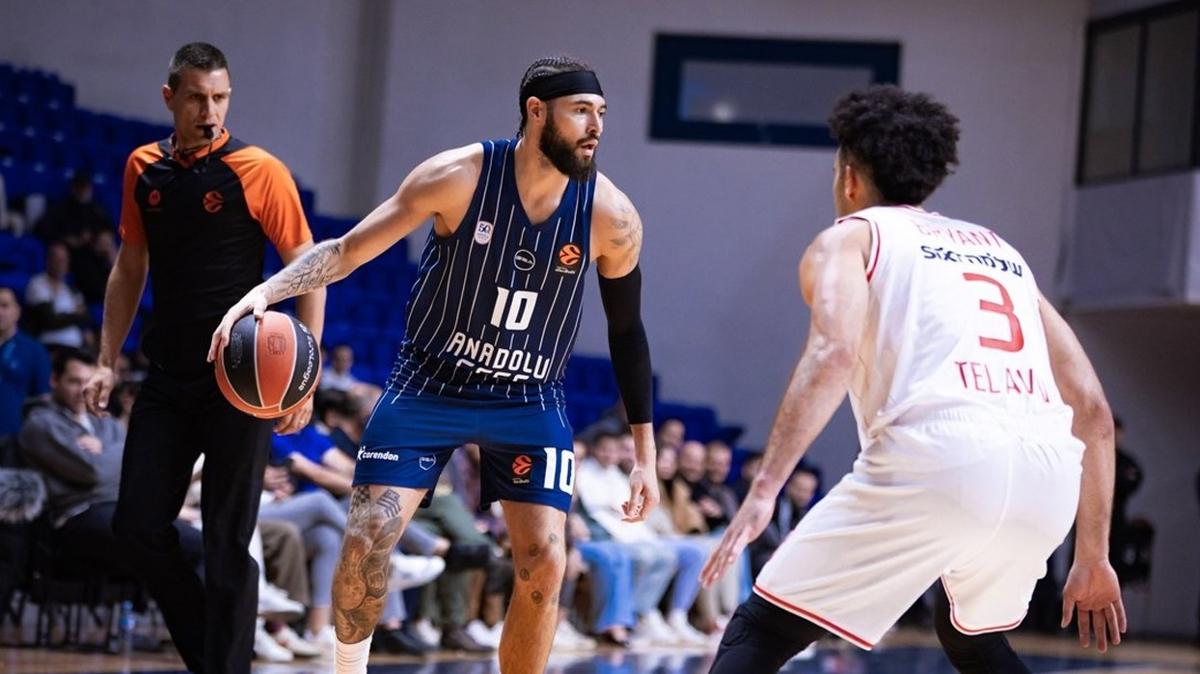 Anadolu Efes, EuroLeague'de ilk malubiyetini ald
