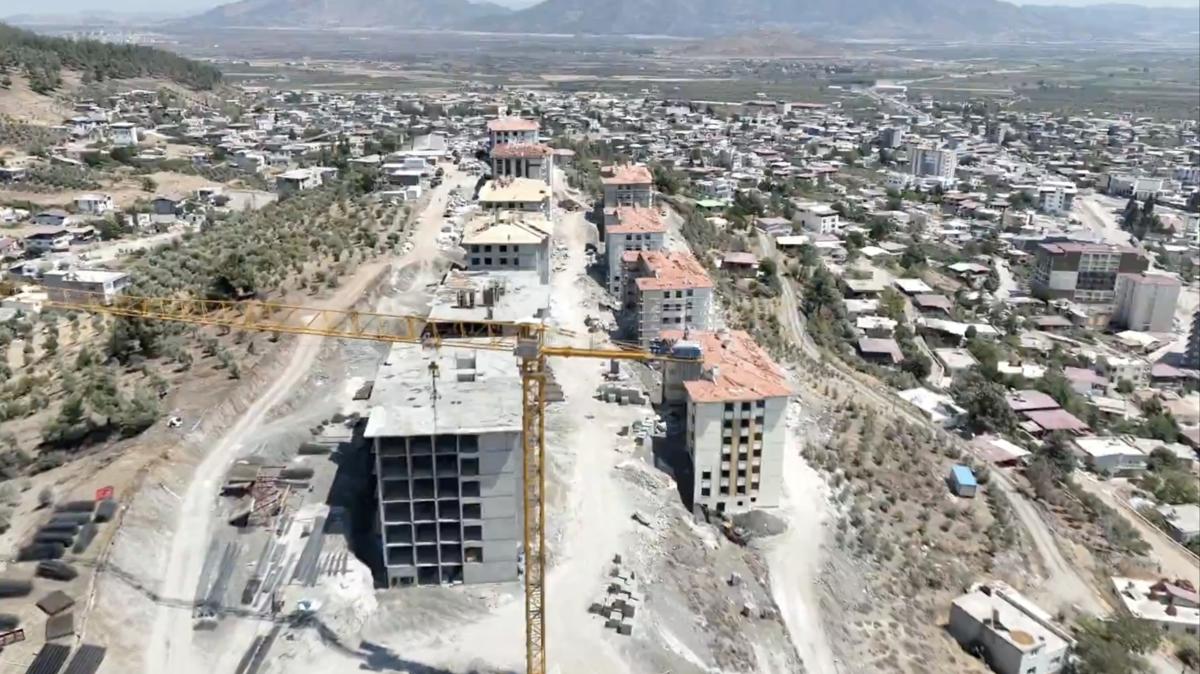 Depremin yaralar sarlyor: 521 hak sahibi belirlendi
