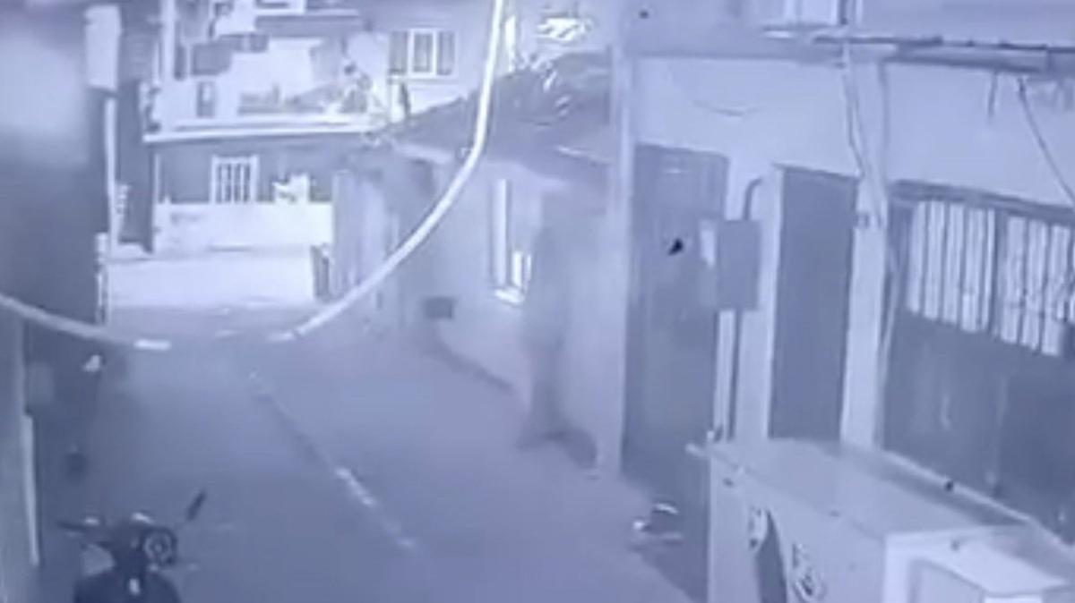 Mahalleye dadadan hrsz panie yol at: phelendikleri 6 kii darbettiler 