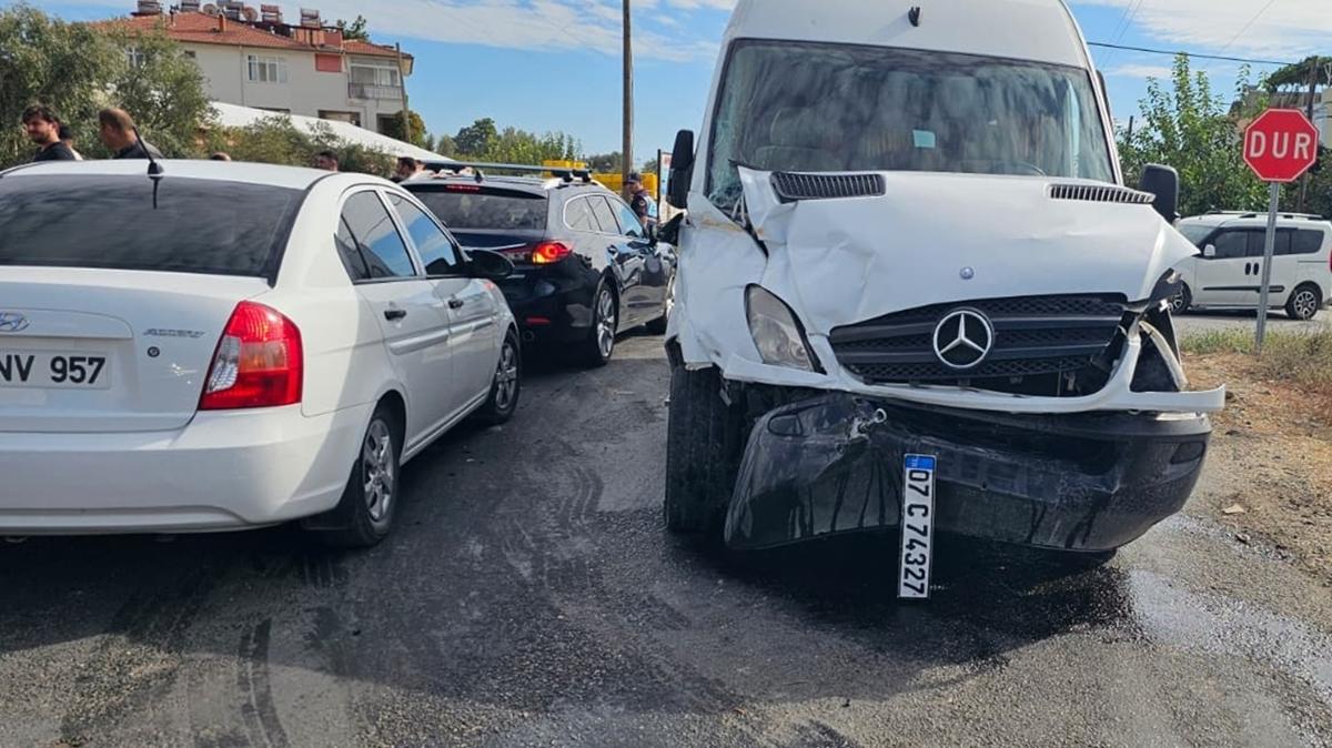 rencileri tayan servis kaza yapt! 9 yaral