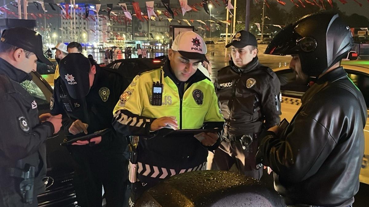 stanbul polisinden kent genelinde ''huzur'' uygulamas