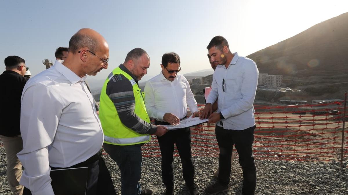 Deprem yaralar siliniyor! Hatay'da afet konutlar ve ticaret merkezlerinin yapm sryor