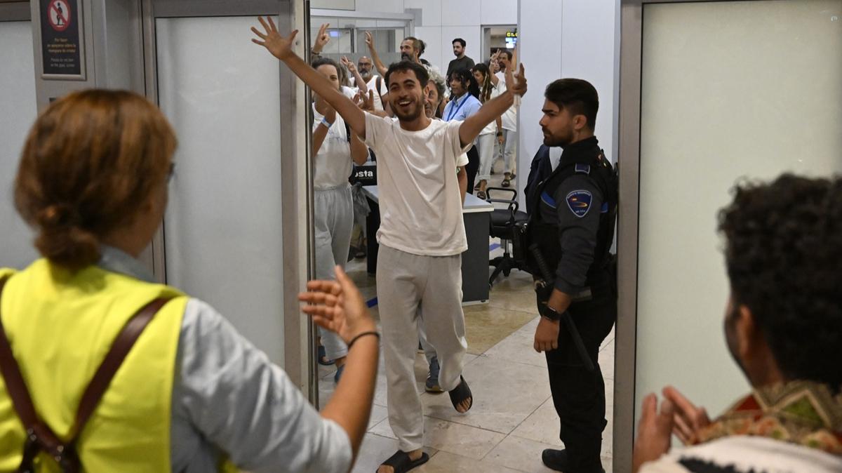 spanya'ya dnen Kresel Sumud Filosu yeleri srail'i tm yasalar inemekle sulad