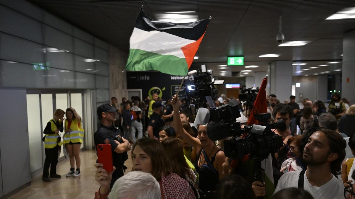 Kresel Sumud Filosu'ndaki svireli aktivist Dubugnon, Trkiye'ye teekkrlerini iletti