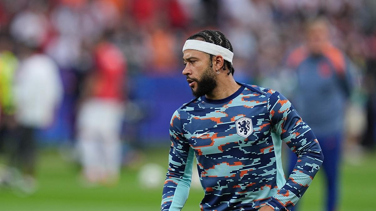 Memphis Depay'n pasaportu alnd! Yldz futbolcu milli takm kampna katlamad