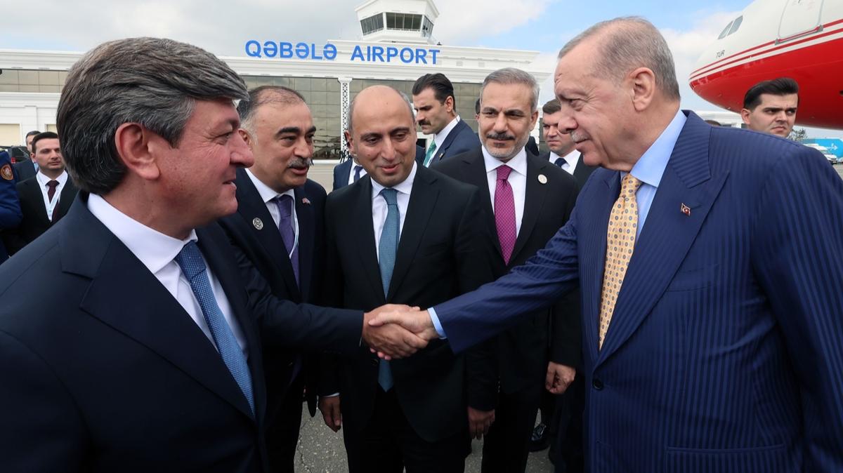 Cumhurbakan Erdoan, Trk Devletleri Tekilat Zirvesi iin Azerbaycan'da