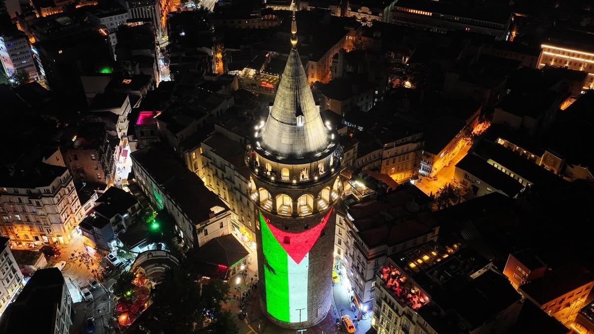 Gazze'ye ynelik insani trajediye dikkat ekmek iin Galata Kulesi'ne Filistin bayra yanstld