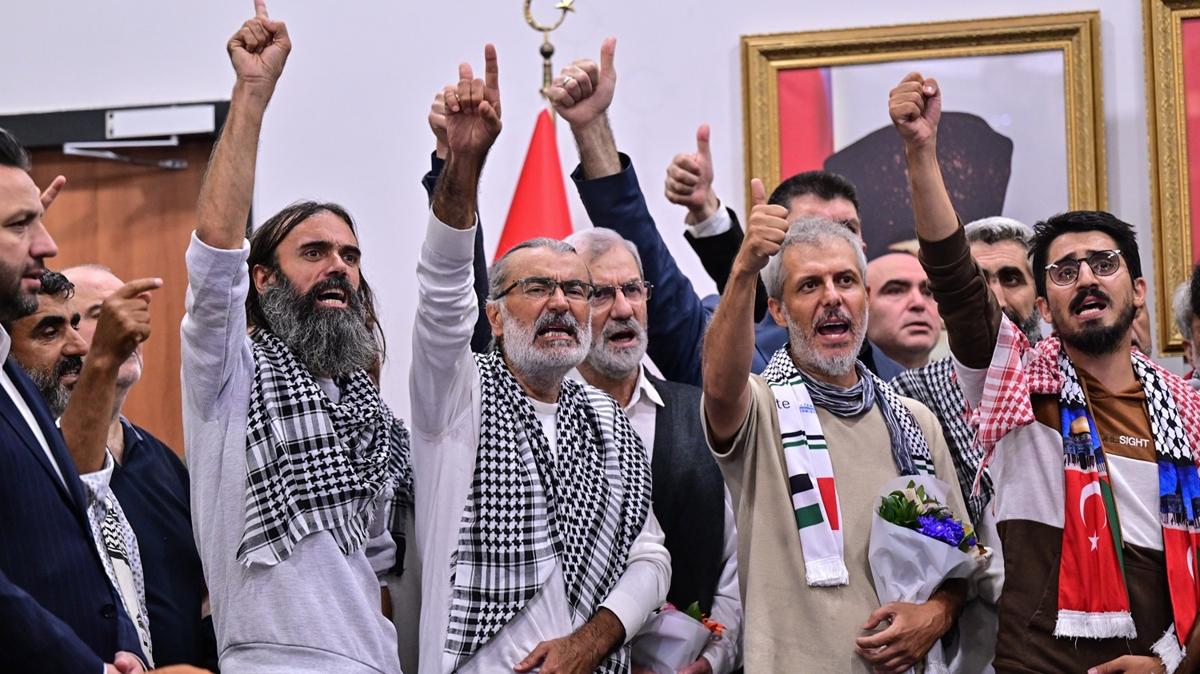 Kresel Sumud Filosu'nda yer alan 15 Trk aktivist yurda dnd