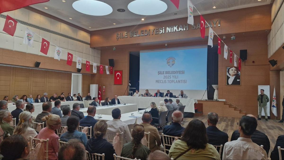 Maa yok geleneksel festival iptal! CHP'li belediye iflasn eiinde