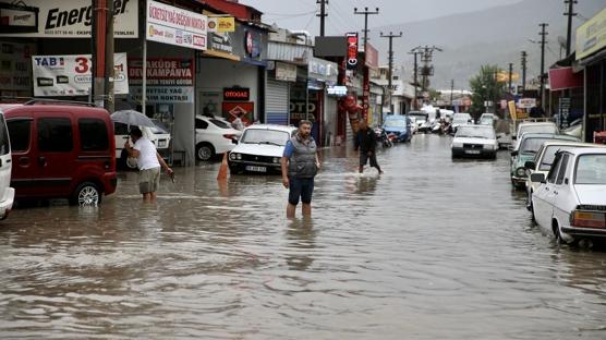 Meteoroloji uyardı: Kuvvetli sağanak ve fırtına geliyor