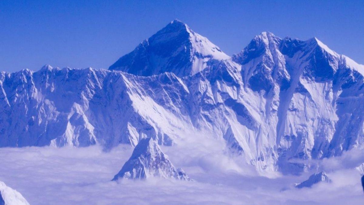 880 dac Everest'te mahsur kald