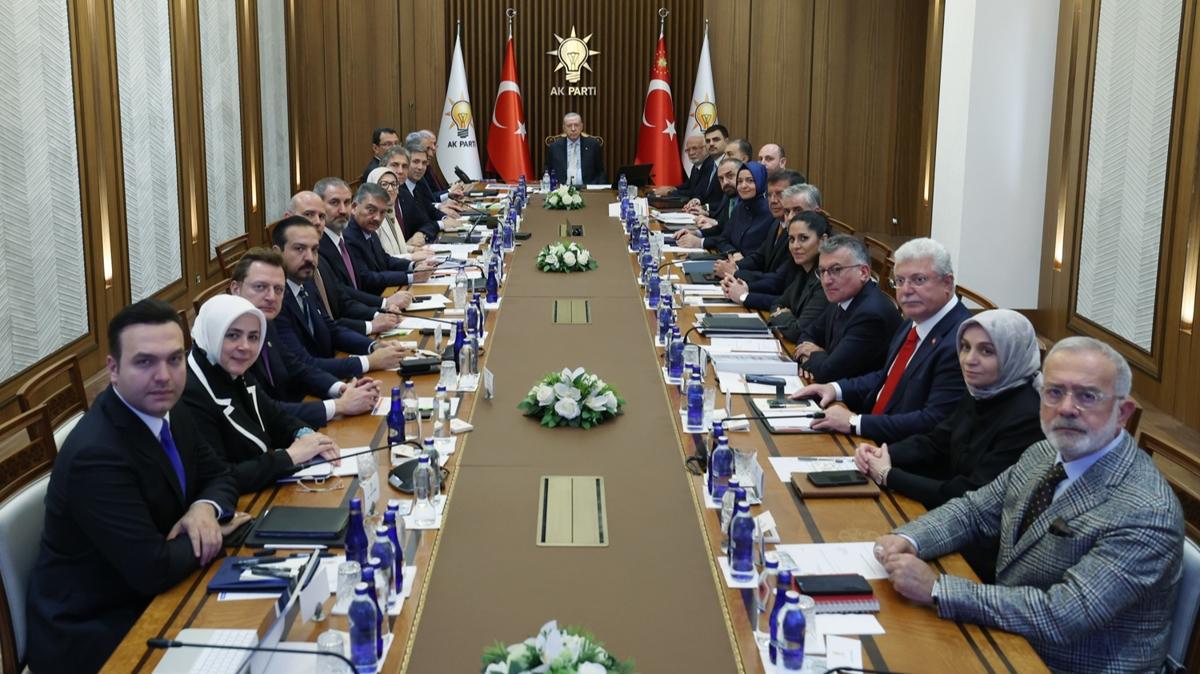 AK Parti MYK toplants sona erdi