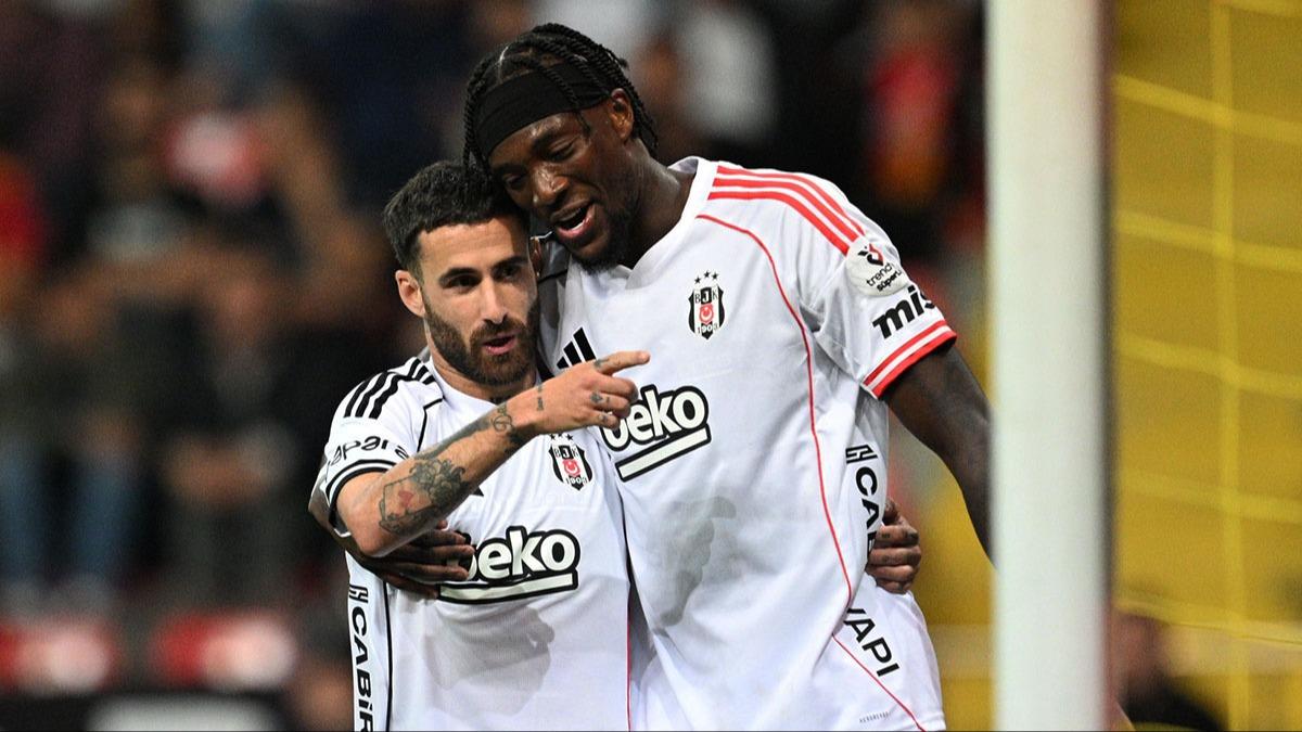 Beikta' yabanclar srtlad! En golc isim Rafa Silva