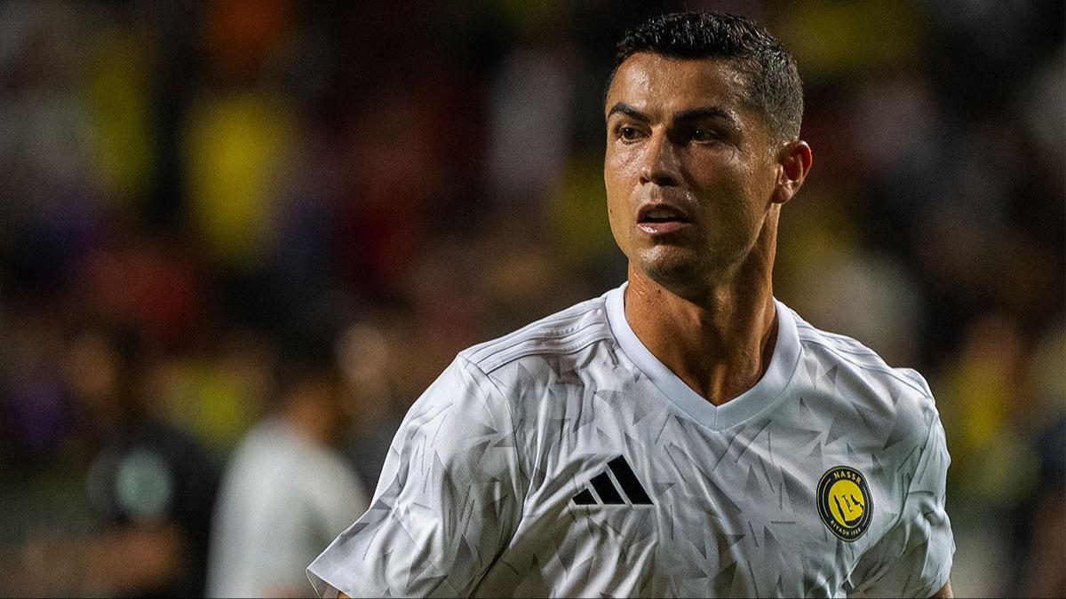 Tarihin ilk milyarder futbolcusu Cristiano Ronaldo