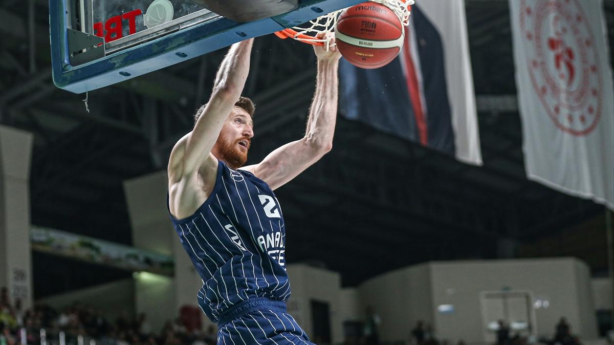Anadolu Efes bugn zorlu Partizan deplasmannda