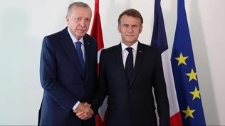 Başkan Erdoğan'a övgülerle başladı