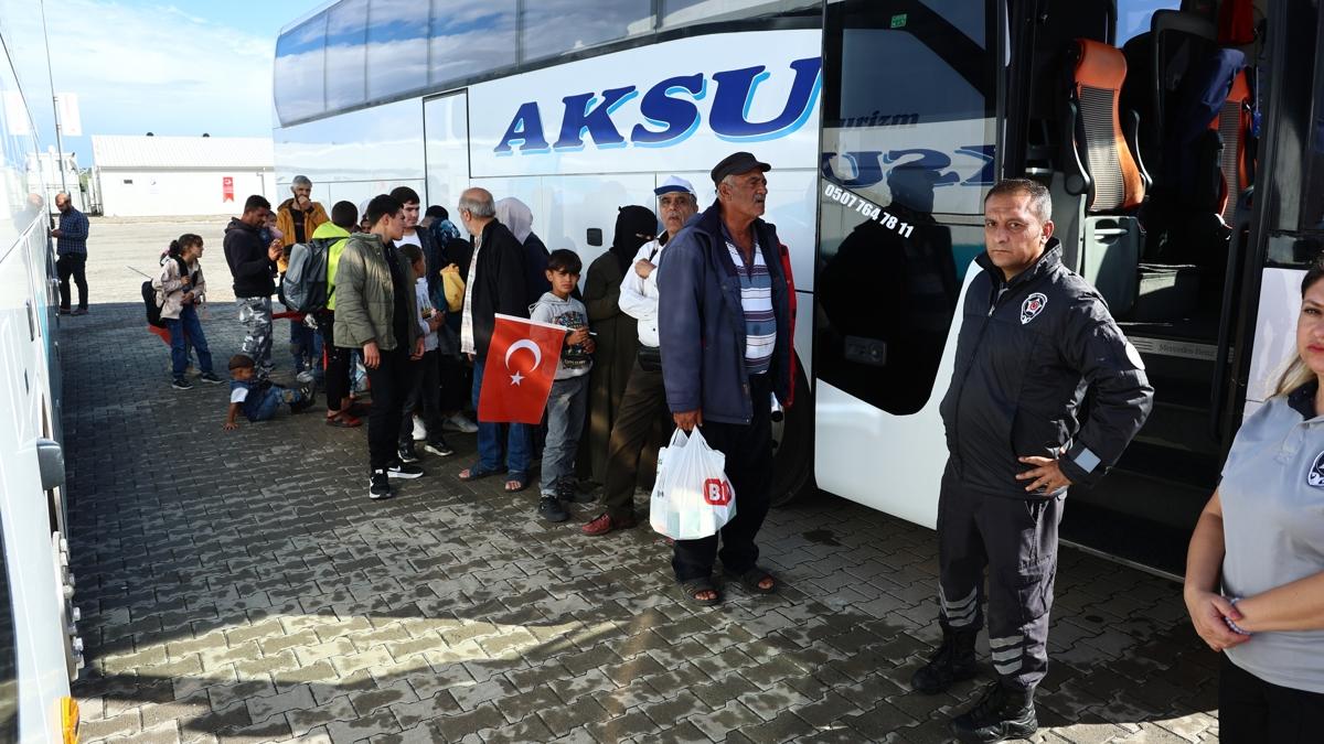 Suriyeliler dn yolunda: Trkler bize ok yardmc oldular ok teekkr ederiz