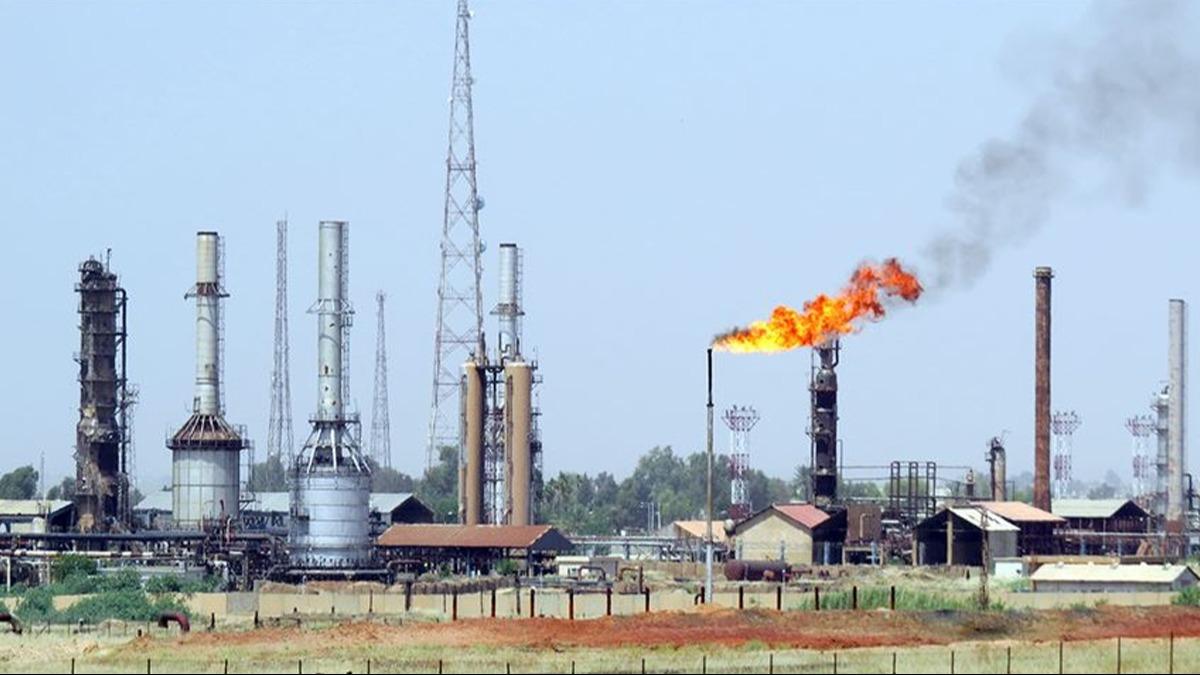 27 Eyll'de vanalar alyor: Komu ile petrol trafii yeniden balyor