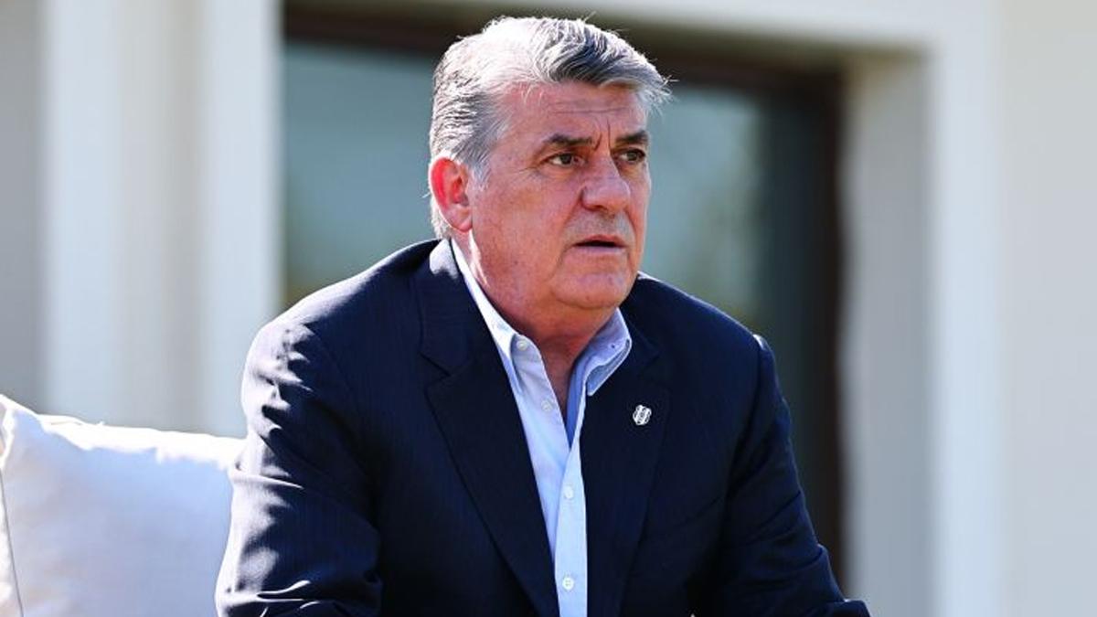 Serdal Adalı, Beşiktaş'ın Gençlerbirliği maçı hazırlıklarını takip etti.