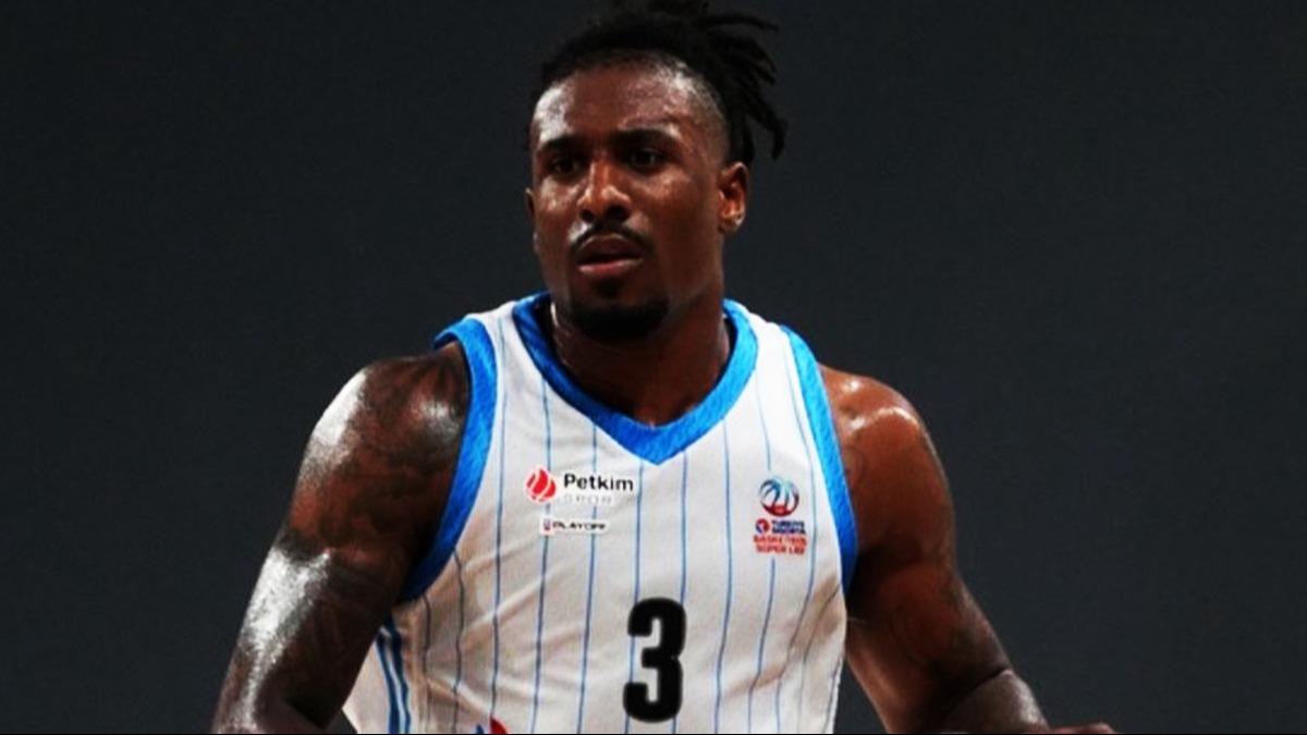Aliaa Petkimspor'da Stanley Whittaker, 4-6 hafta sahalardan uzak kalacak