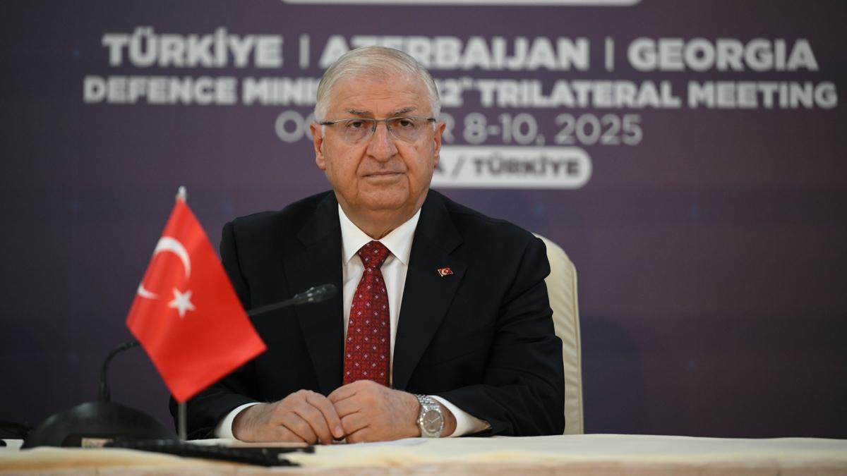 Bakan Gler'den son dakika SDG aklamas... ''Koulsuz ekilde silahlarn teslim etmeli''